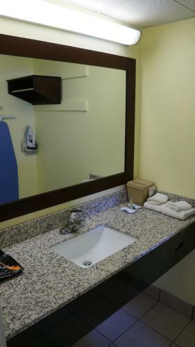 Motel Regency Inn & Suites Pittsburg