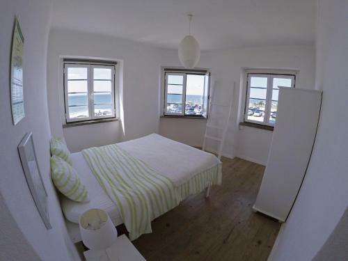 Albergue Lone Surfer Ericeira