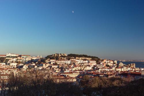 Hostal The Independente Suites & Terrace