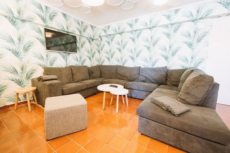 Albergue Nice Way Cascais & Surf Camp