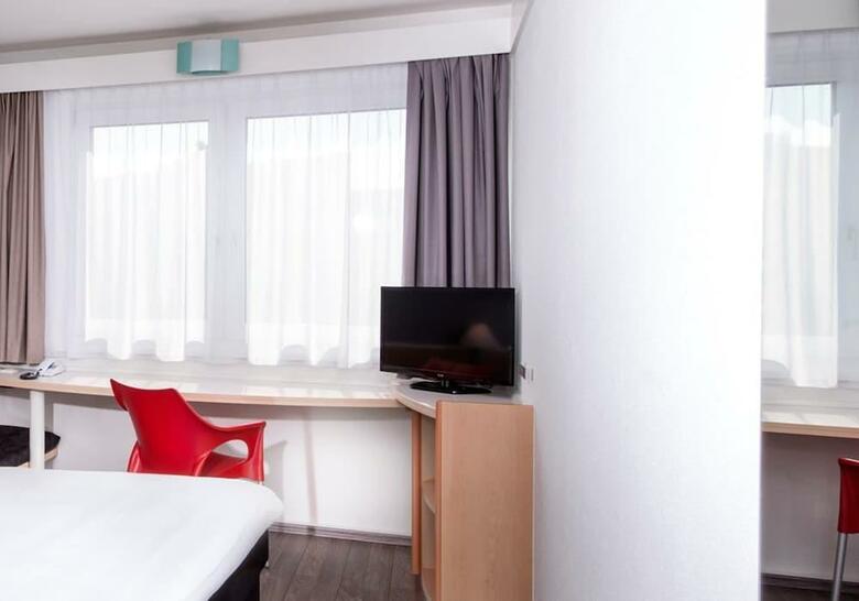 Ibis Hotel Berlin Airport Tegel