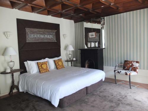 Hostal Mercador Guesthouse