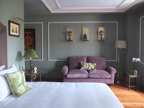 Hostal Mercador Guesthouse