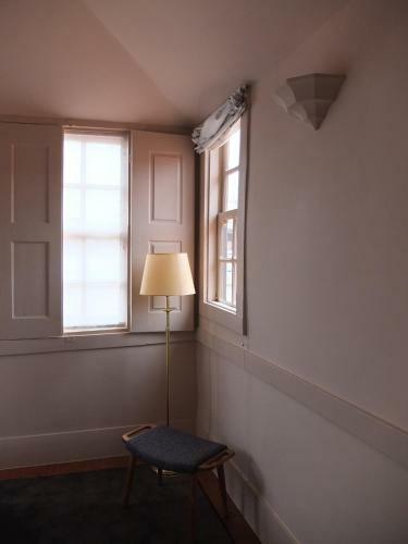 Hostal Mercador Guesthouse