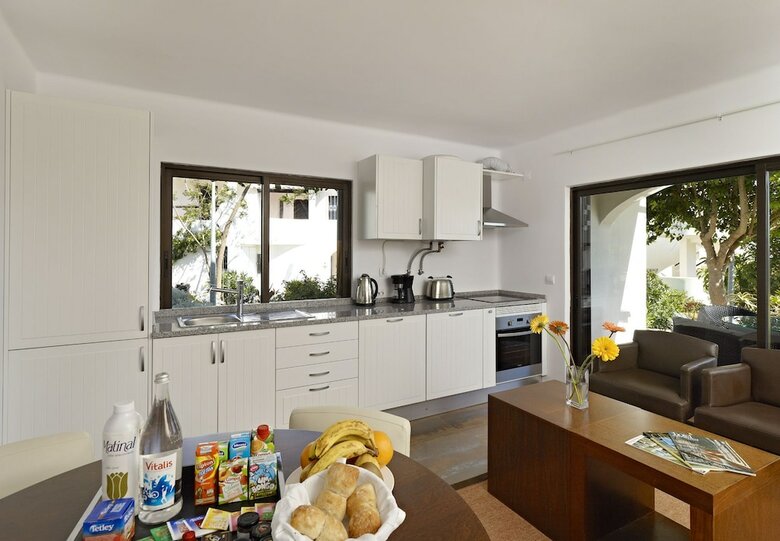 S�o Rafael Villas, Apartments & Guesthouse