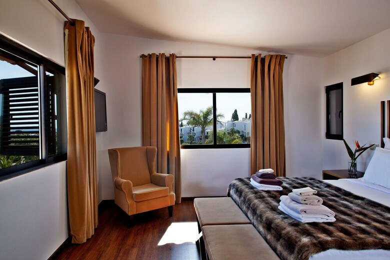 S�o Rafael Villas, Apartments & Guesthouse