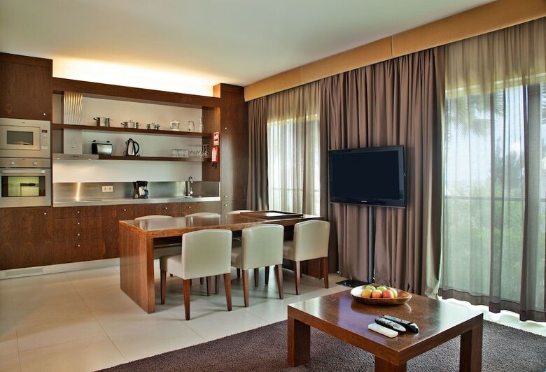 S�o Rafael Villas, Apartments & Guesthouse