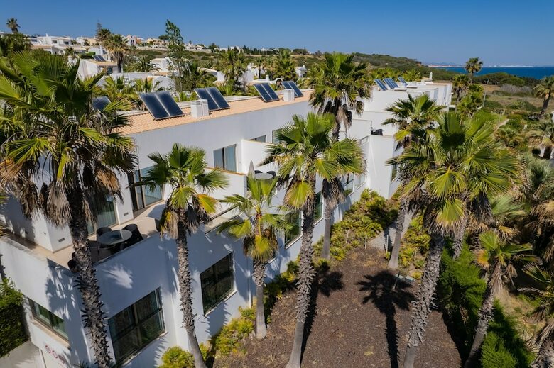 S�o Rafael Villas, Apartments & Guesthouse