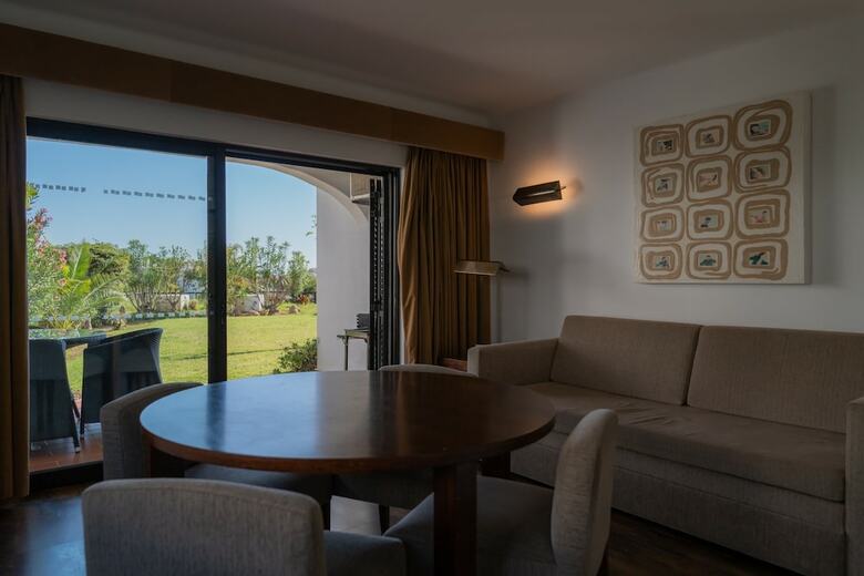 S�o Rafael Villas, Apartments & Guesthouse