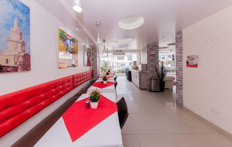 Hotel Marina Suites