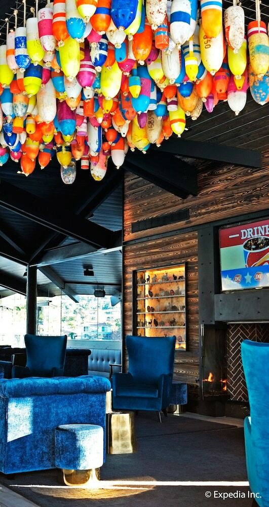Lakehouse Hotel And Resort