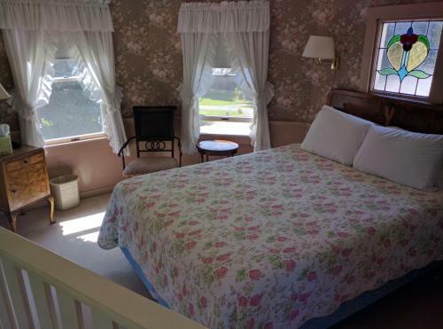 Posada Alexander's Country Inn At Mount Rainier