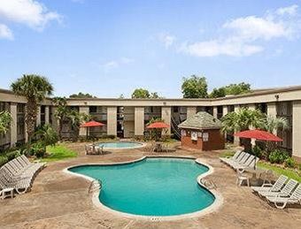 Travelodge New Orleans West Harvey Hotel