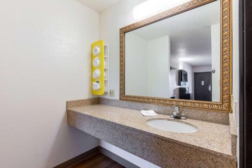 Motel 6 Concord - Kannapolis