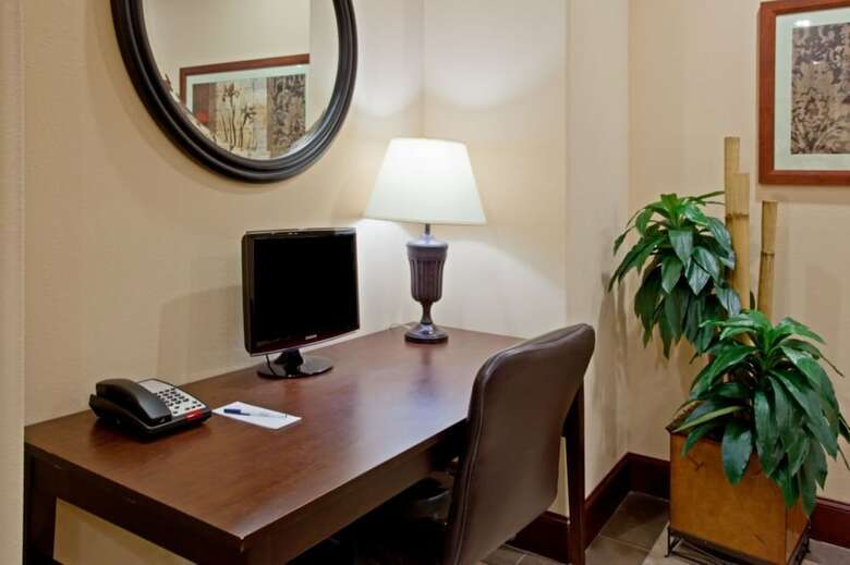 Hotel Candlewood Suites League City