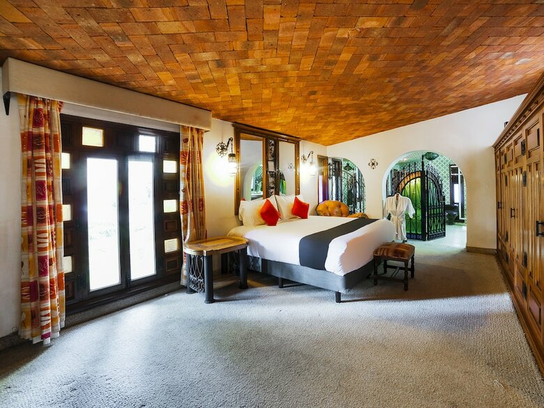 Hotel La Mansi�n Del Quijote