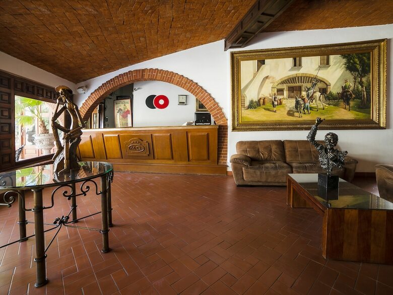 Hotel La Mansi�n Del Quijote