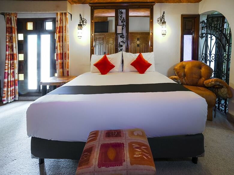 Hotel La Mansi�n Del Quijote