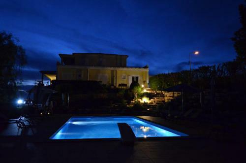 Villa De Charme Encosta Da Praia