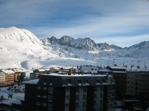 Apartamentos Nevada I Y II