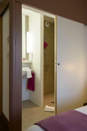 Best Hotel Reims Croix Blandin
