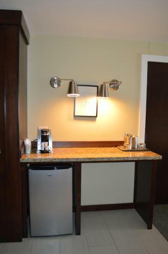 Hotel Inn At Harbor Shores