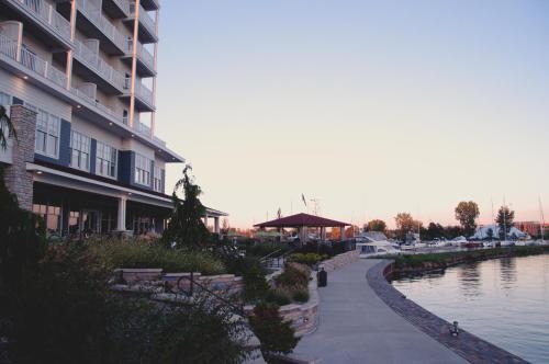 Hotel Inn At Harbor Shores