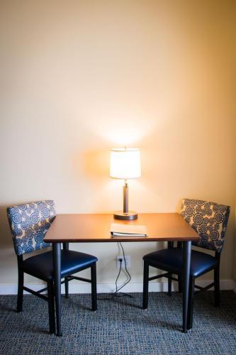 Hotel Inn At Harbor Shores