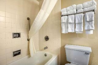 Clarion Hotel Marina & Conference Center