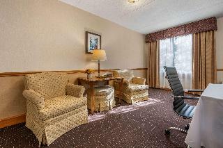 Clarion Hotel Marina & Conference Center