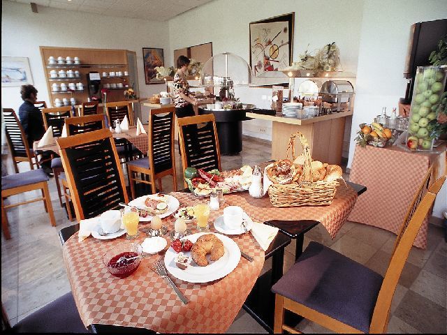Econtel Munich Hotel