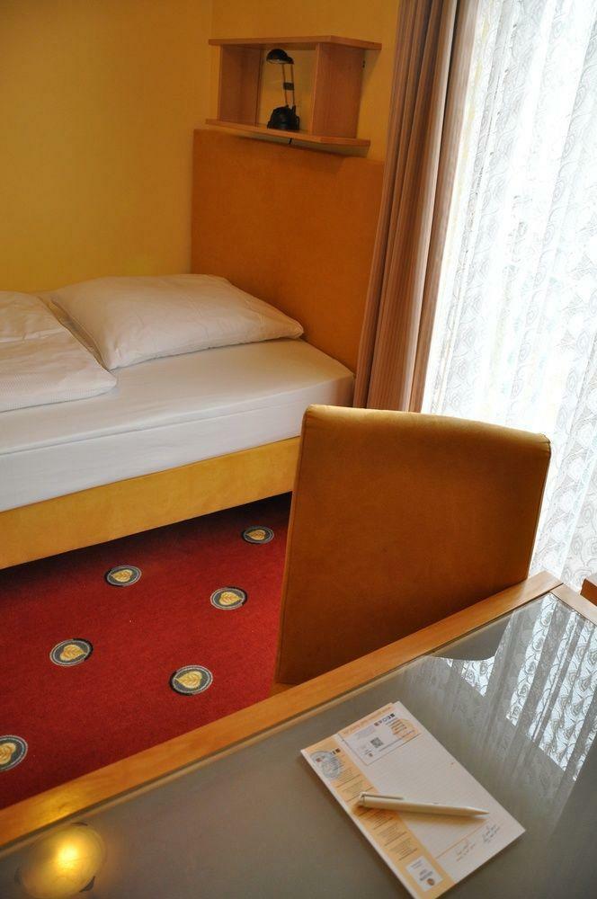 Golden Leaf Hotel Perlach Allee Hof