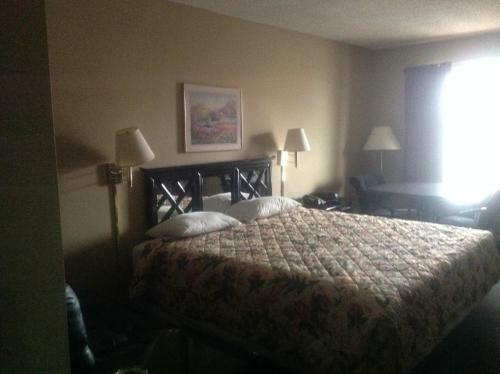 Hotel Highway Inn