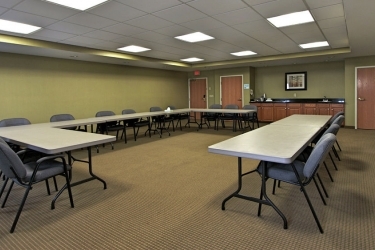 Holiday Inn Express Hotel & Suites Defiance