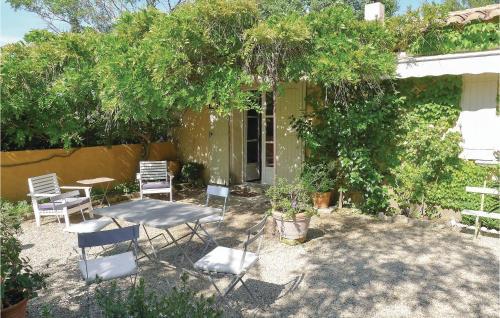 Holiday Home Mas La Hulotte N-870