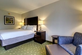 Holiday Inn Express Hotel & Suites Live Oak