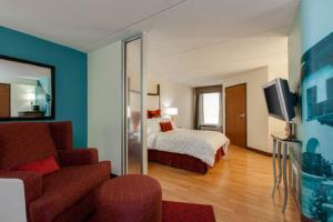 Hotel Indigo Chicago - Vernon Hills