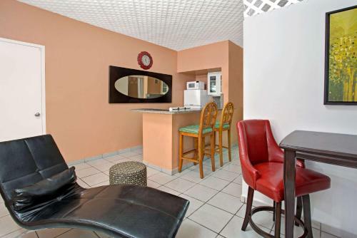 Hotel Knights Inn Hallandale
