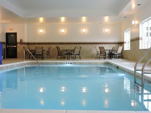 Hotel Holiday Inn Express And Suites Montgomery