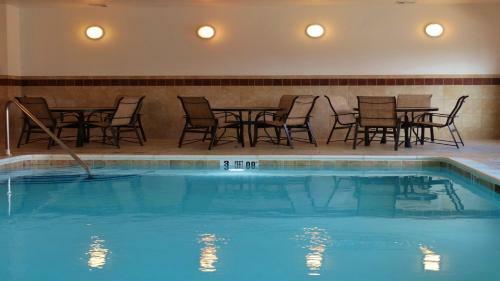 Hotel Holiday Inn Express And Suites Montgomery