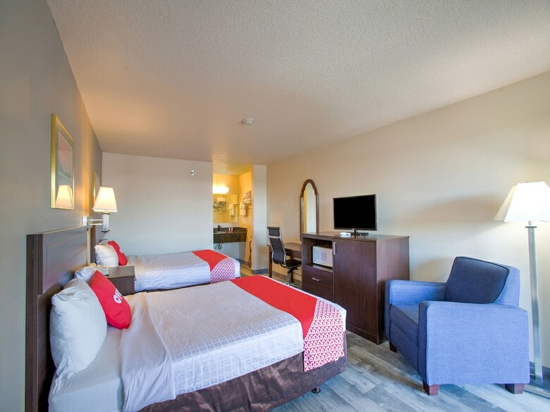 Motel 6 - Woodland