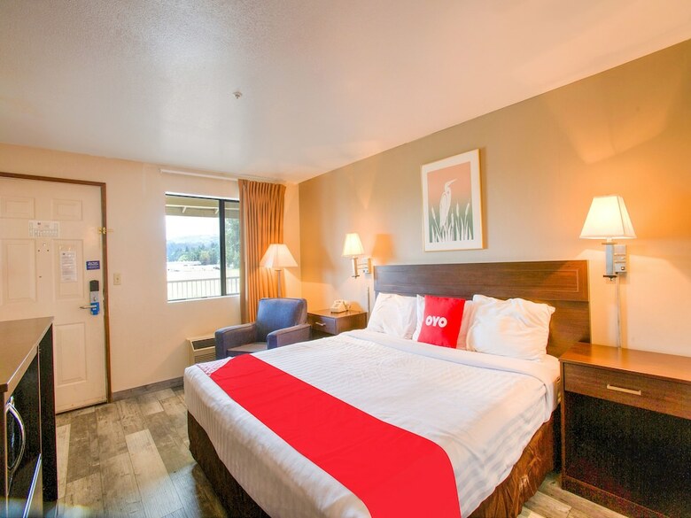 Motel 6 - Woodland