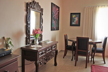 Hotel Marina Banderas Suites