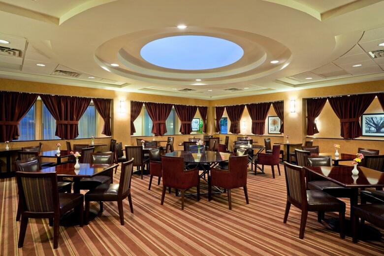 Hotel Armoni Inn & Suites
