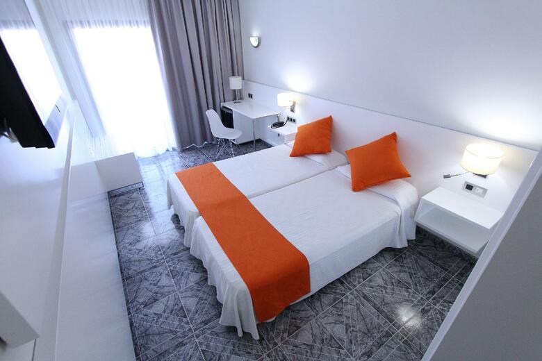 Hotel Caser�o