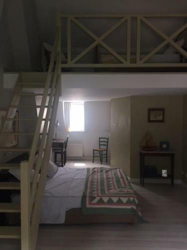 Bed & Breakfast Une Chambre En Ville