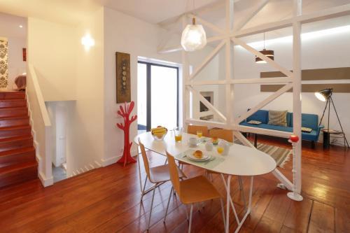 Lisbon Inside Connect - Bairro Alto Apartments