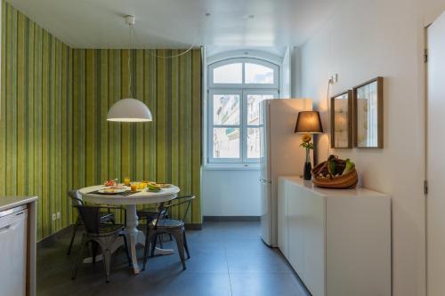 Lisbon Inside Connect - Bairro Alto Apartments