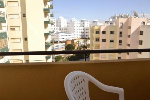Apartamentos Tur�sticos Coral Da Rocha 3