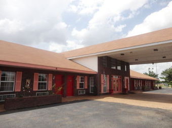 Hotel Royal Inn & Suites